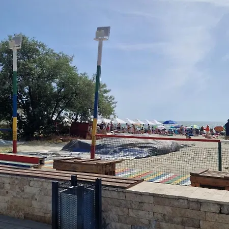 Zona Mamaia アパート